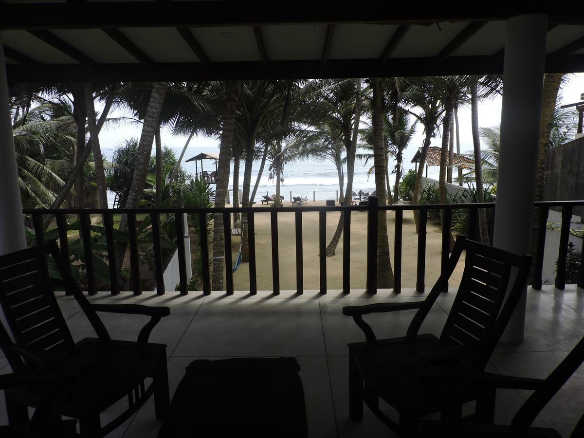 Seachange Talpe Exterior photo